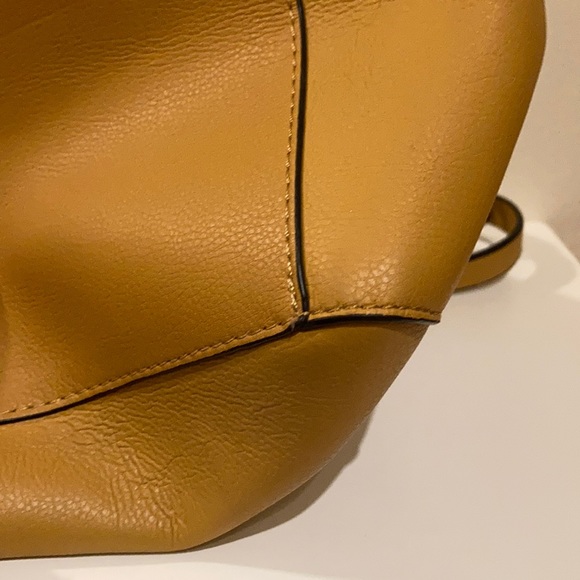 SOLD*Convertible Tote/Bucket Shoulder Bag - Picture 8 of 12